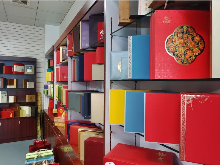 企(qǐ)業定制酒的(de)包裝如何選(xuǎn)，我來教你