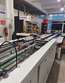 自動雙(shuang)工位視(shì)覺定位(wei)機