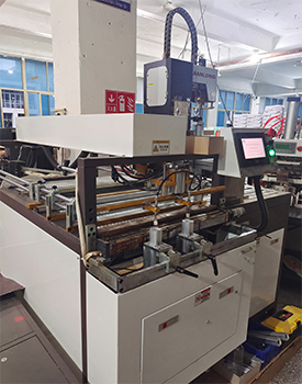 自(zi)動鐵片(pian)機